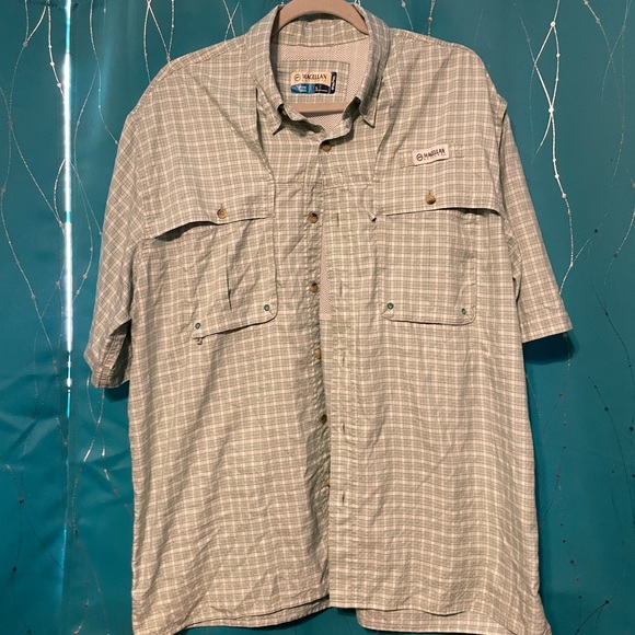 Button ups - Picture 7 of 9